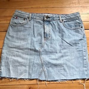 Tommy Hilfiger cropped jean skirt